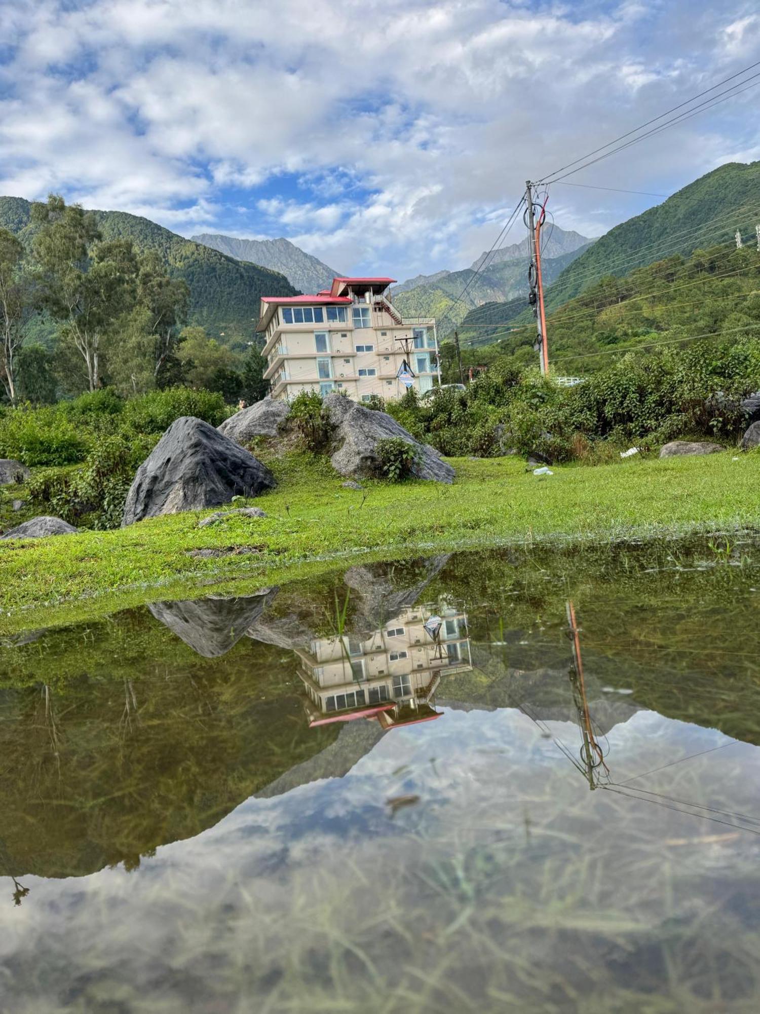 Manuni Inn - Riverside Resort Dharamshala Eksteriør bilde